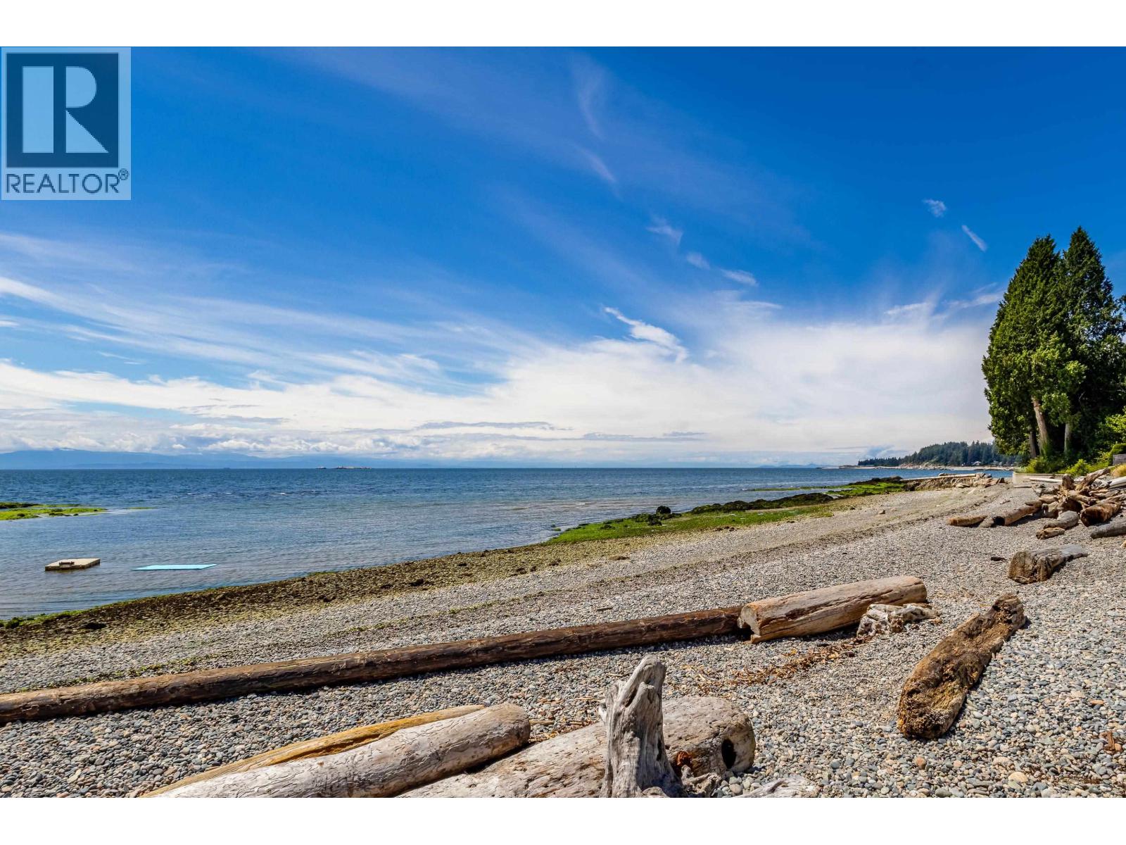 1484 HENDERSON AVENUE, Roberts Creek