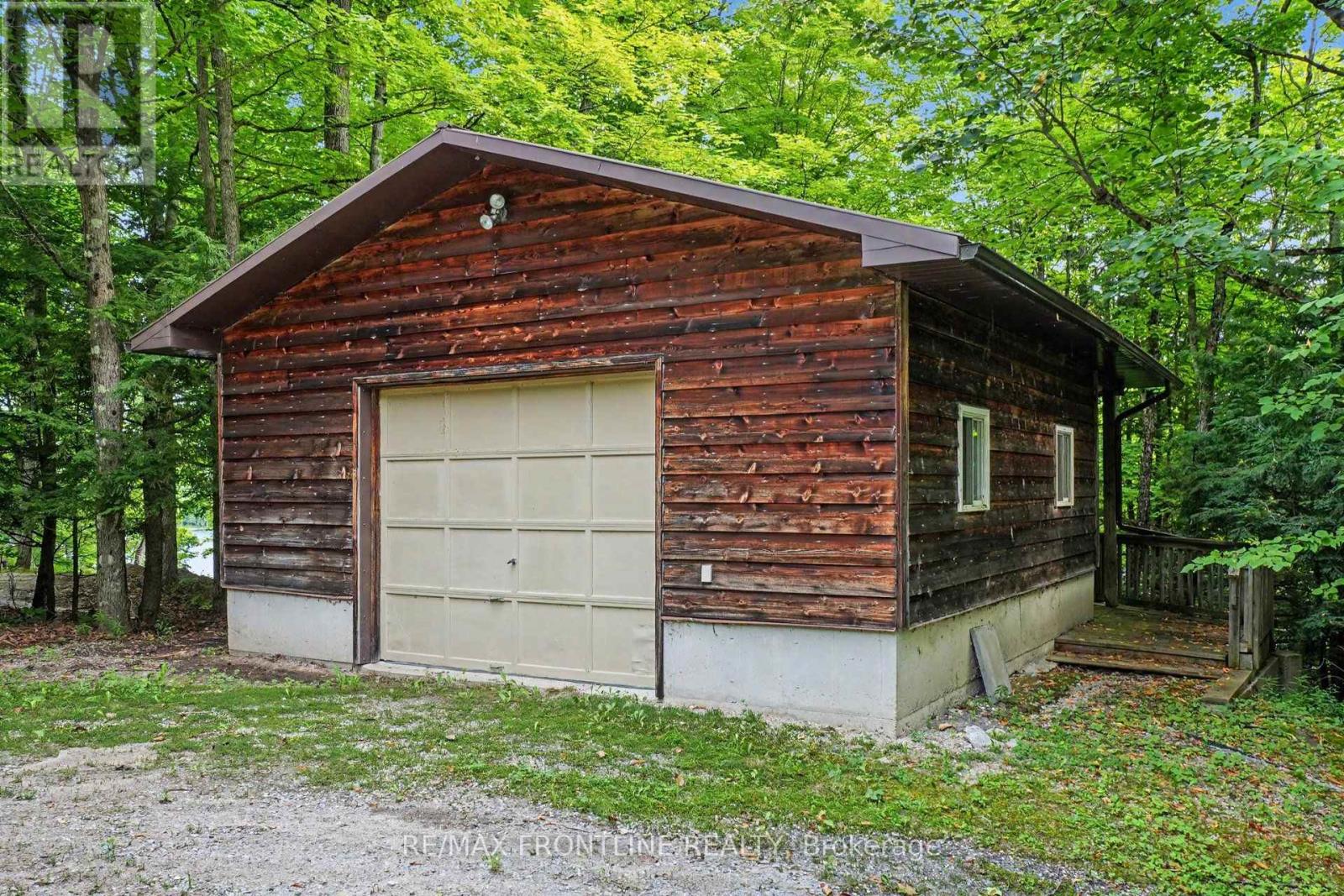 178 BURKE LANE - 6