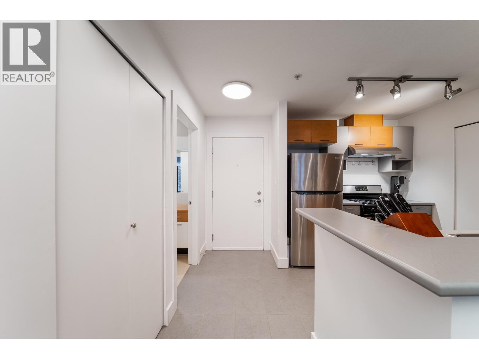 #322-6033 KATSURA Street, Richmond
