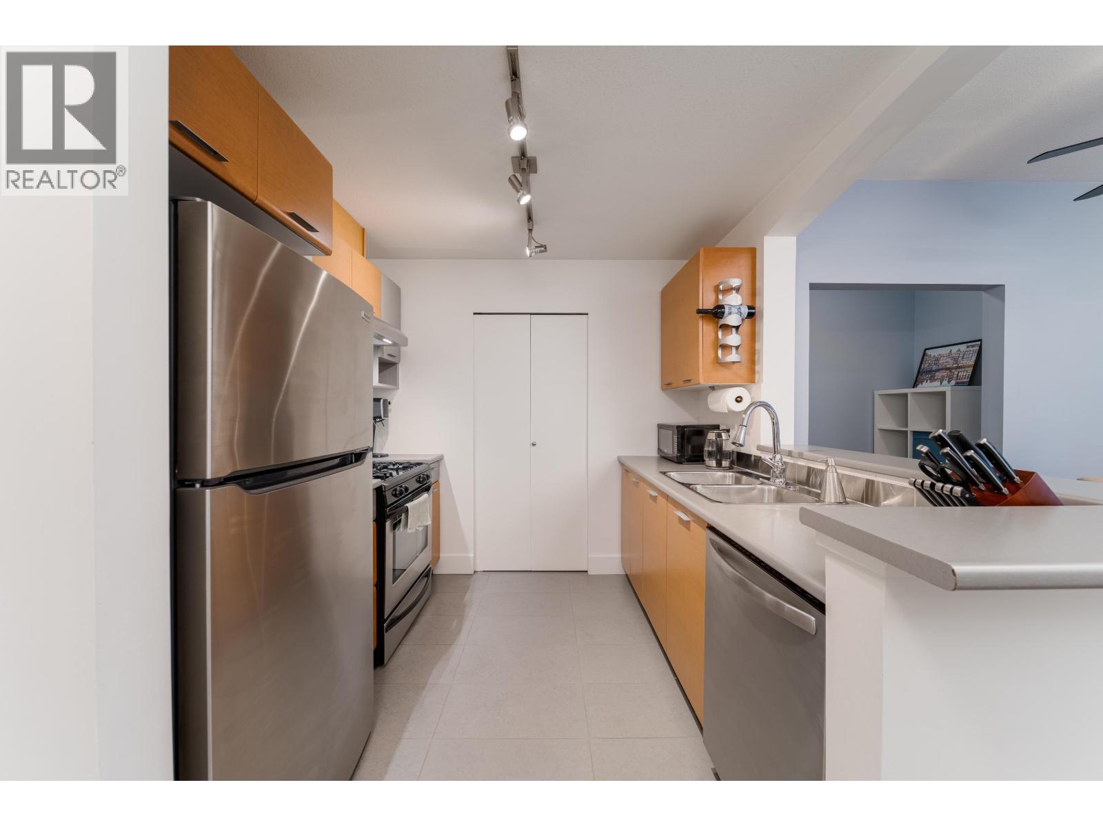 #322-6033 KATSURA Street, Richmond