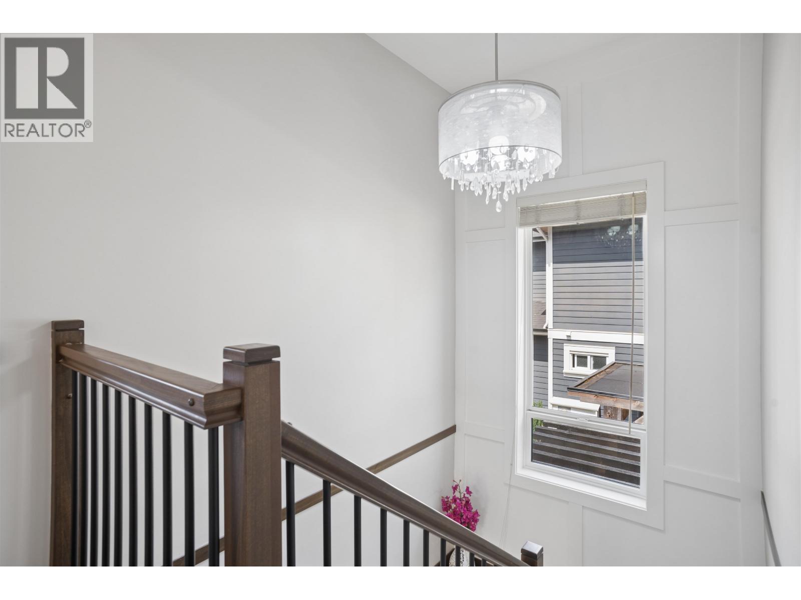2020 CARSON COURT, North Vancouver