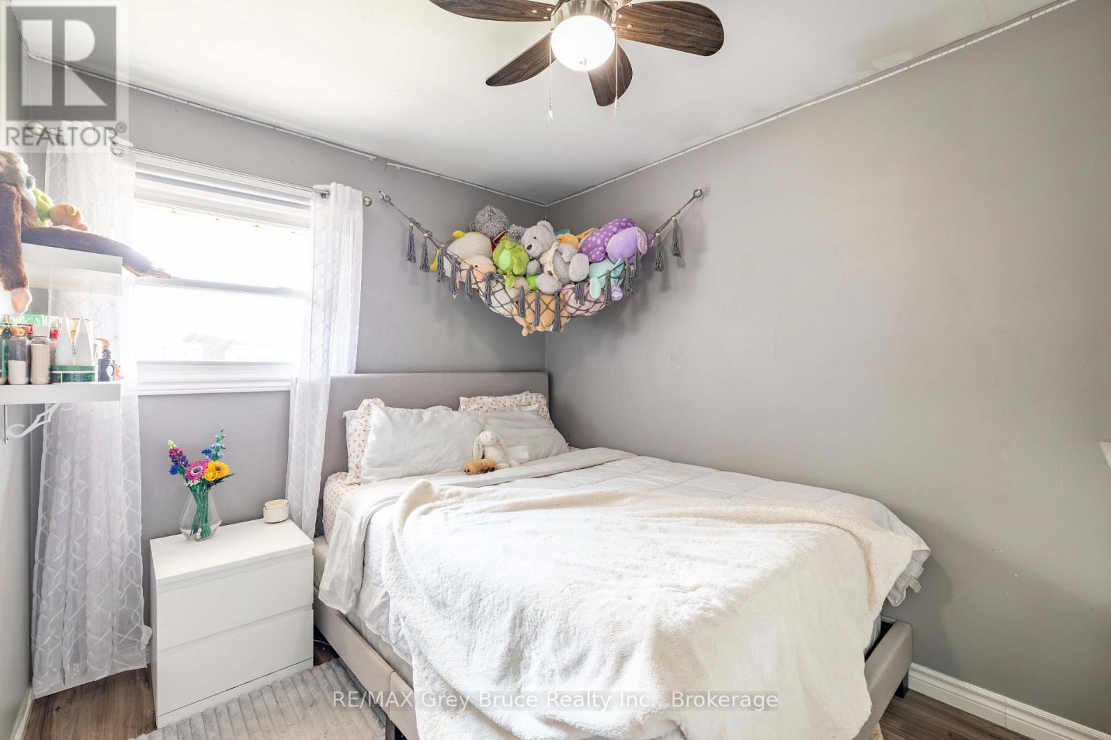 175 FERGUS STREET S - Image 14