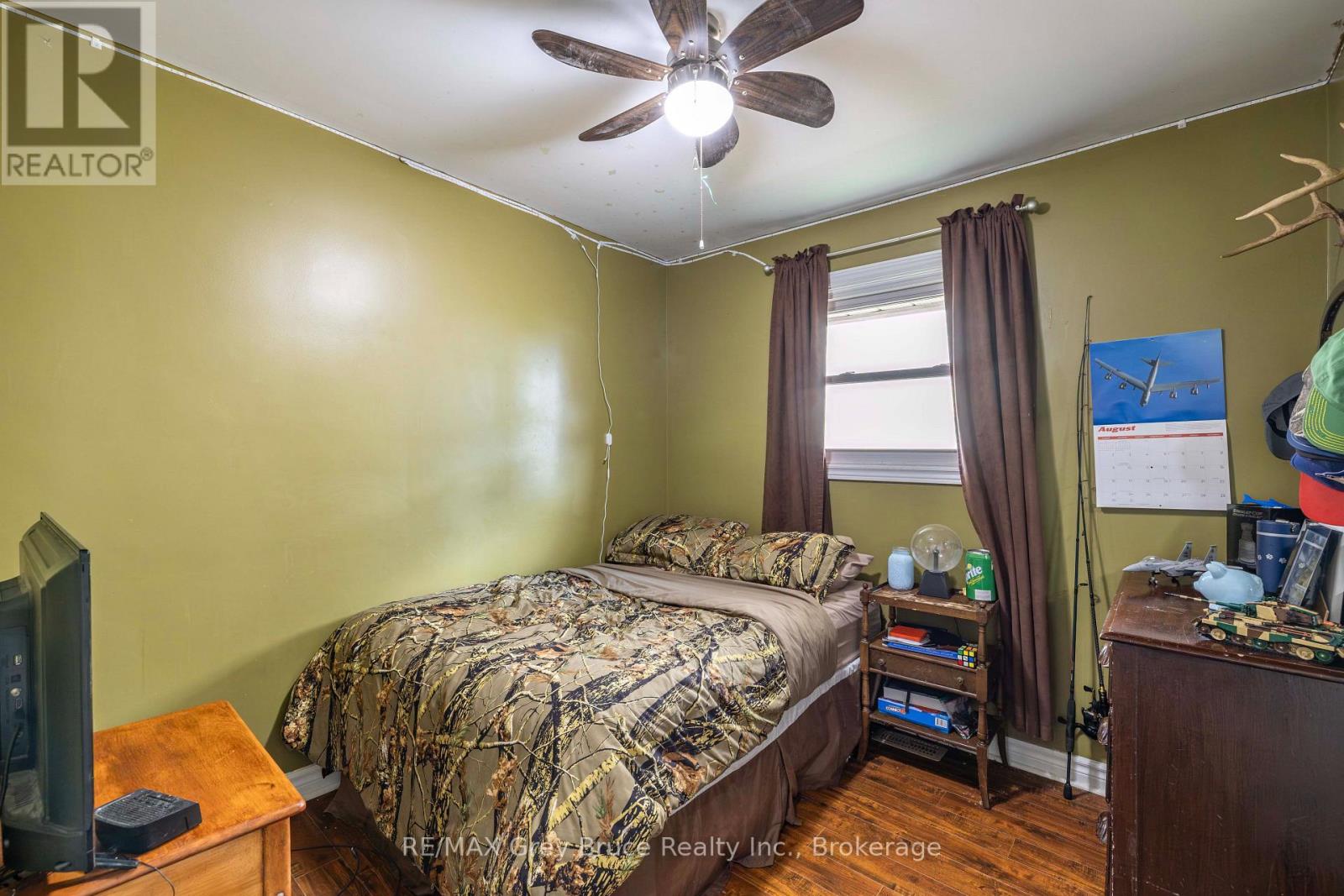 175 FERGUS STREET S - Image 15
