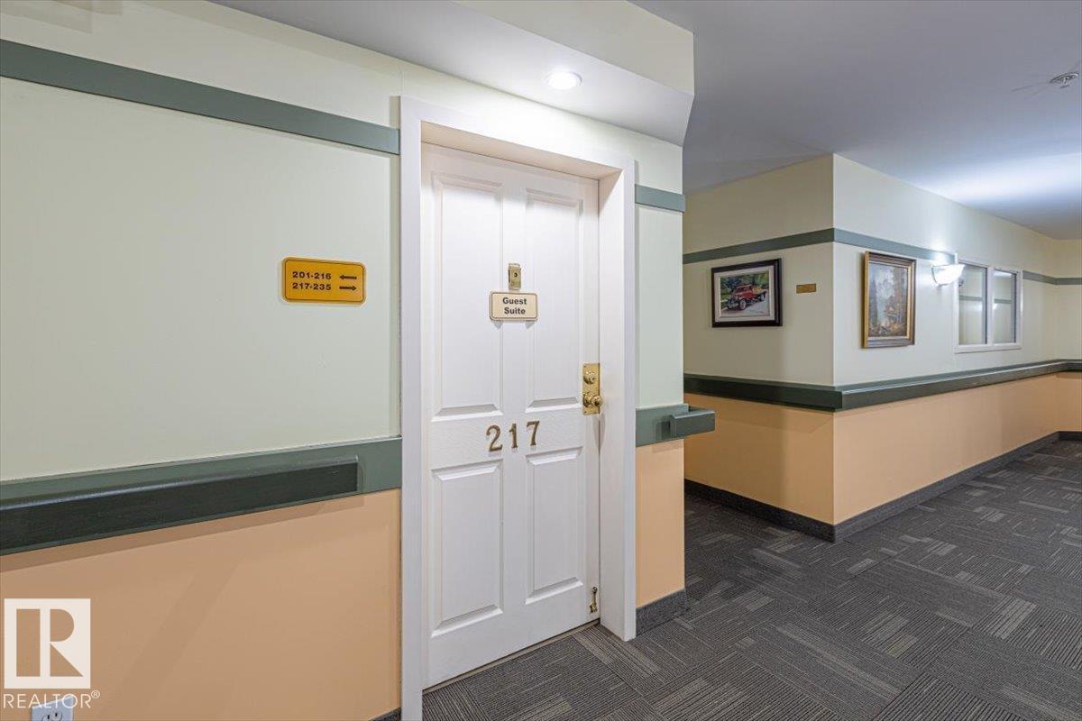 #224 78 McKenney Avenue - 44