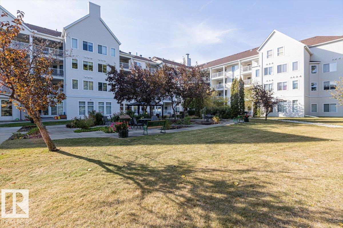 #224 78 McKenney Avenue - 53
