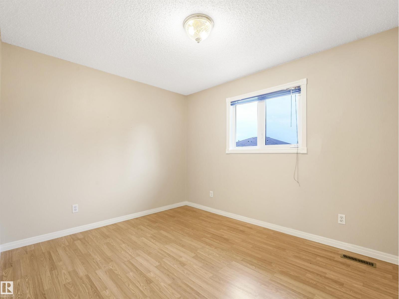 4335 47 ST NW - 26