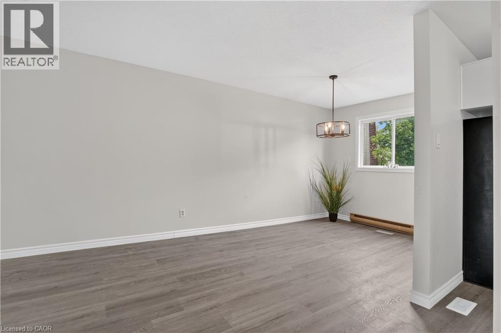 #66 60 ELMSDALE Drive - 8