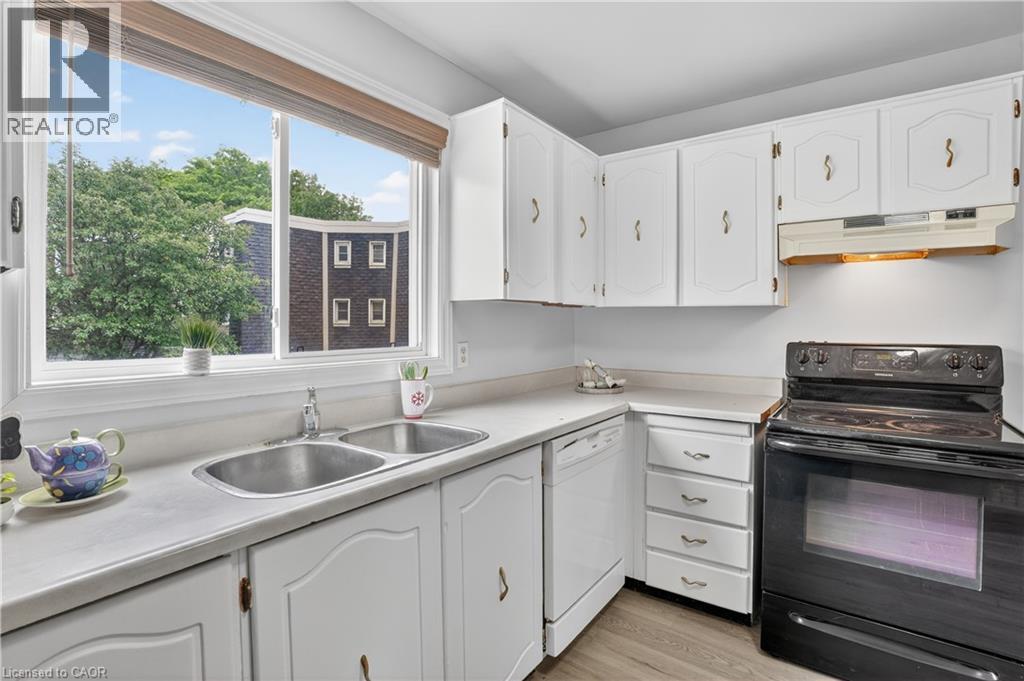 #66 60 ELMSDALE Drive - 12