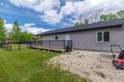 526 Epsilon Avenue, Winnipeg Beach, MB R0C3G0 Photo 18