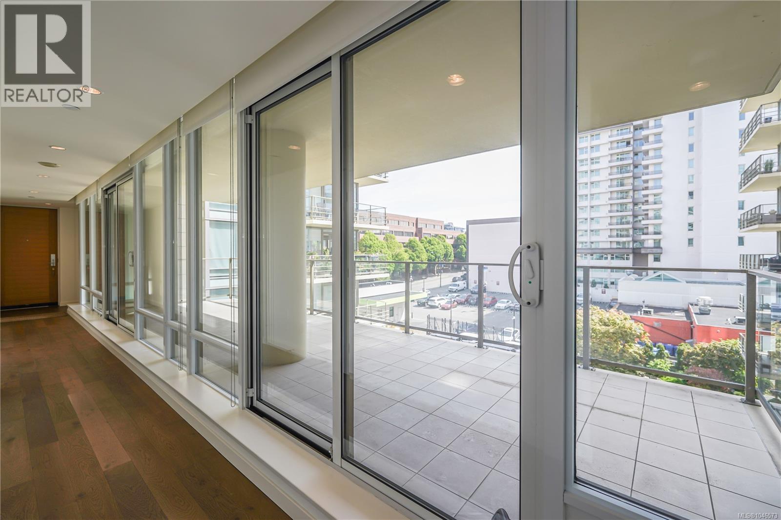 608 707 Courtney Street, Victoria