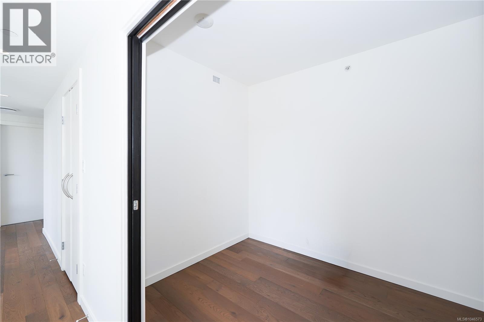 608 707 Courtney Street, Victoria