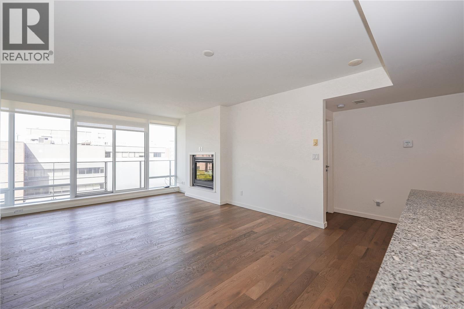 608 707 Courtney Street, Victoria