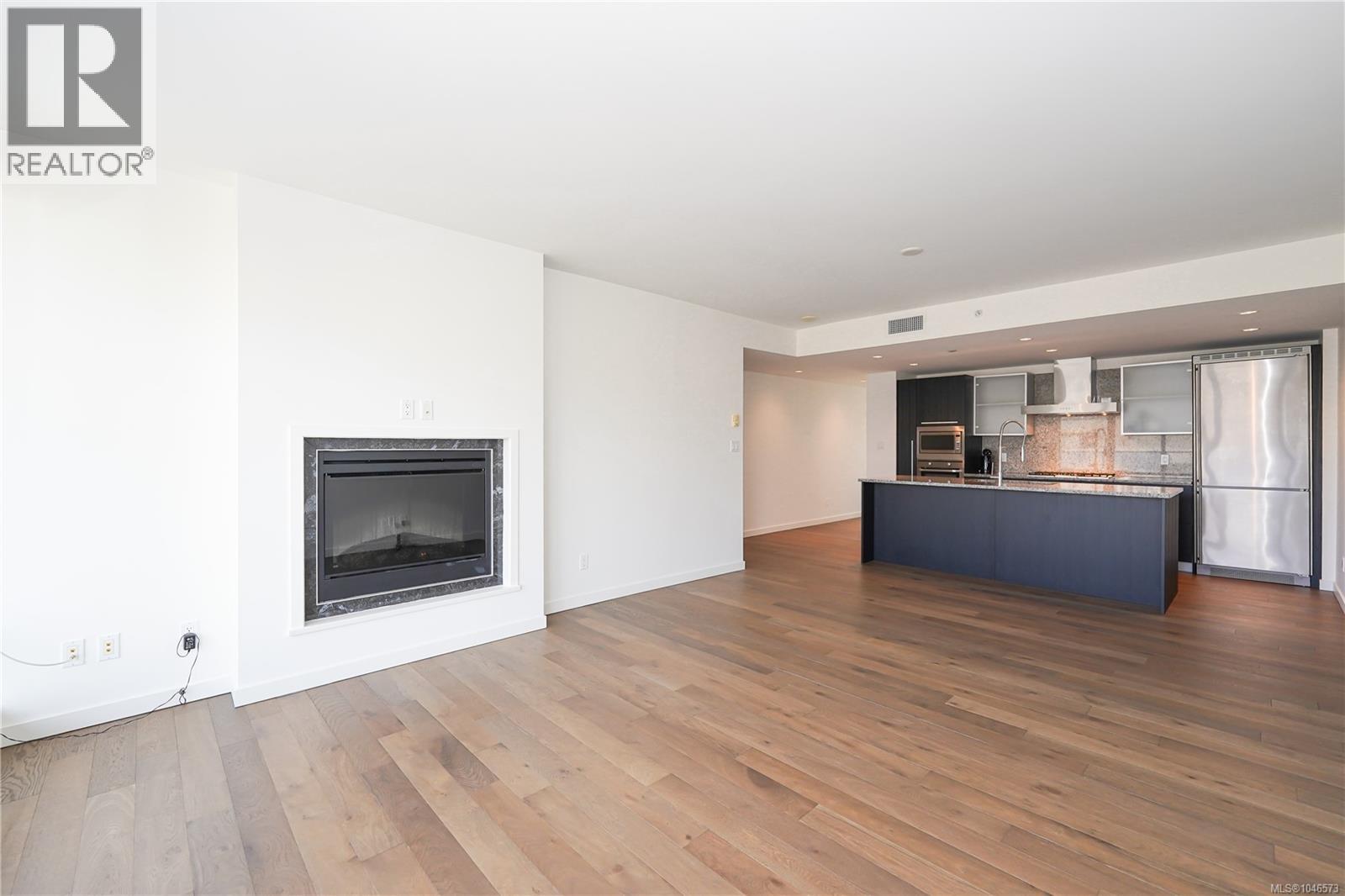 608 707 Courtney Street, Victoria