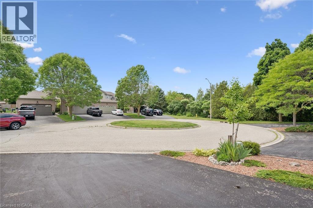 658 ELLESMERE Court - Image 4