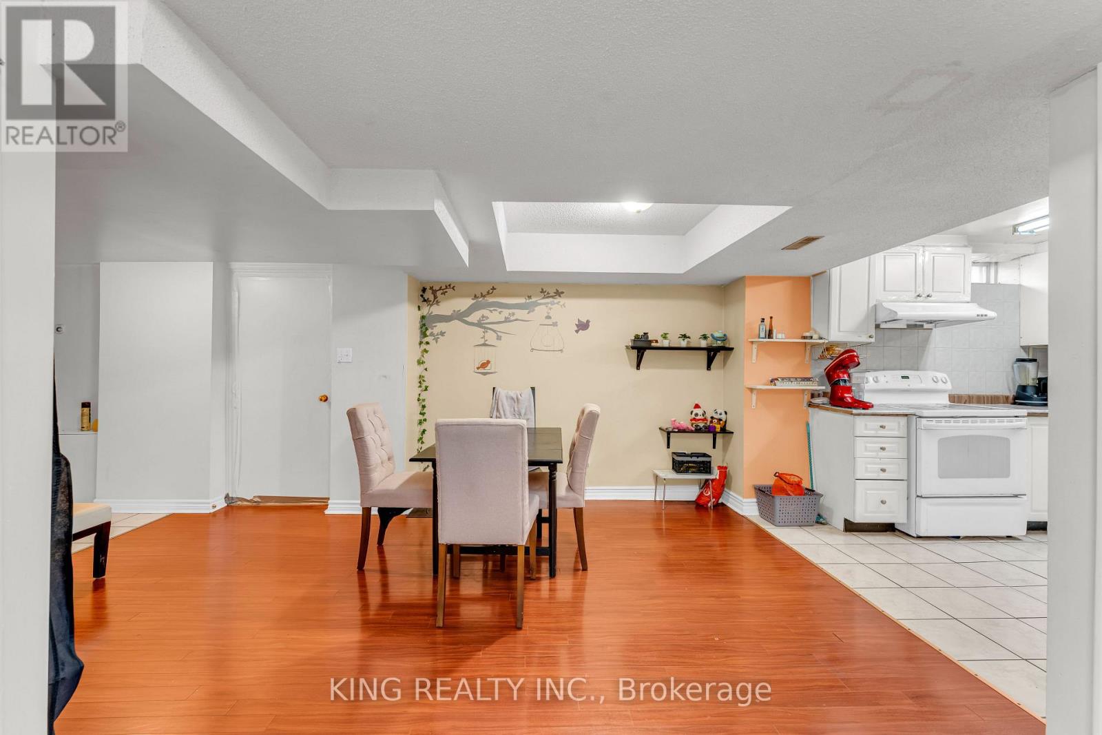 100 PANTOMINE BOULEVARD - 27