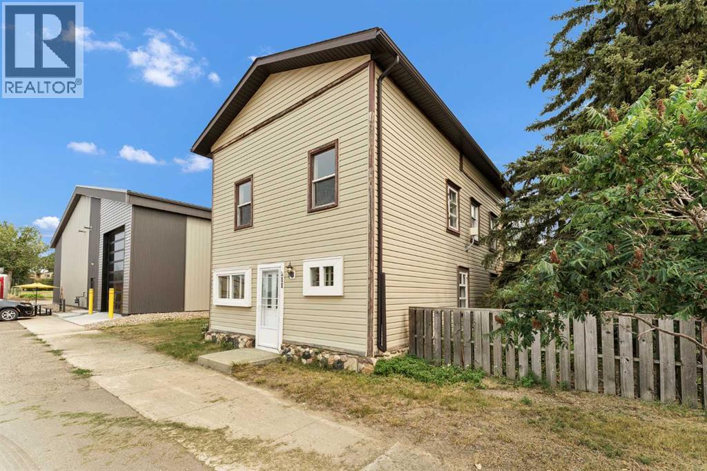 211 Main Street - 2