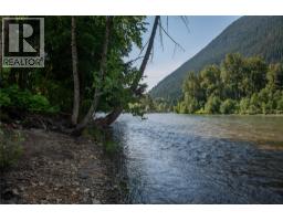 3045 Bower Road, Slocan Park, BC V0G2E0 Photo 17