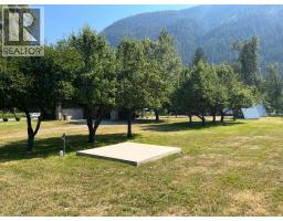 3045 Bower Road, Slocan Park, BC V0G2E0 Photo 23