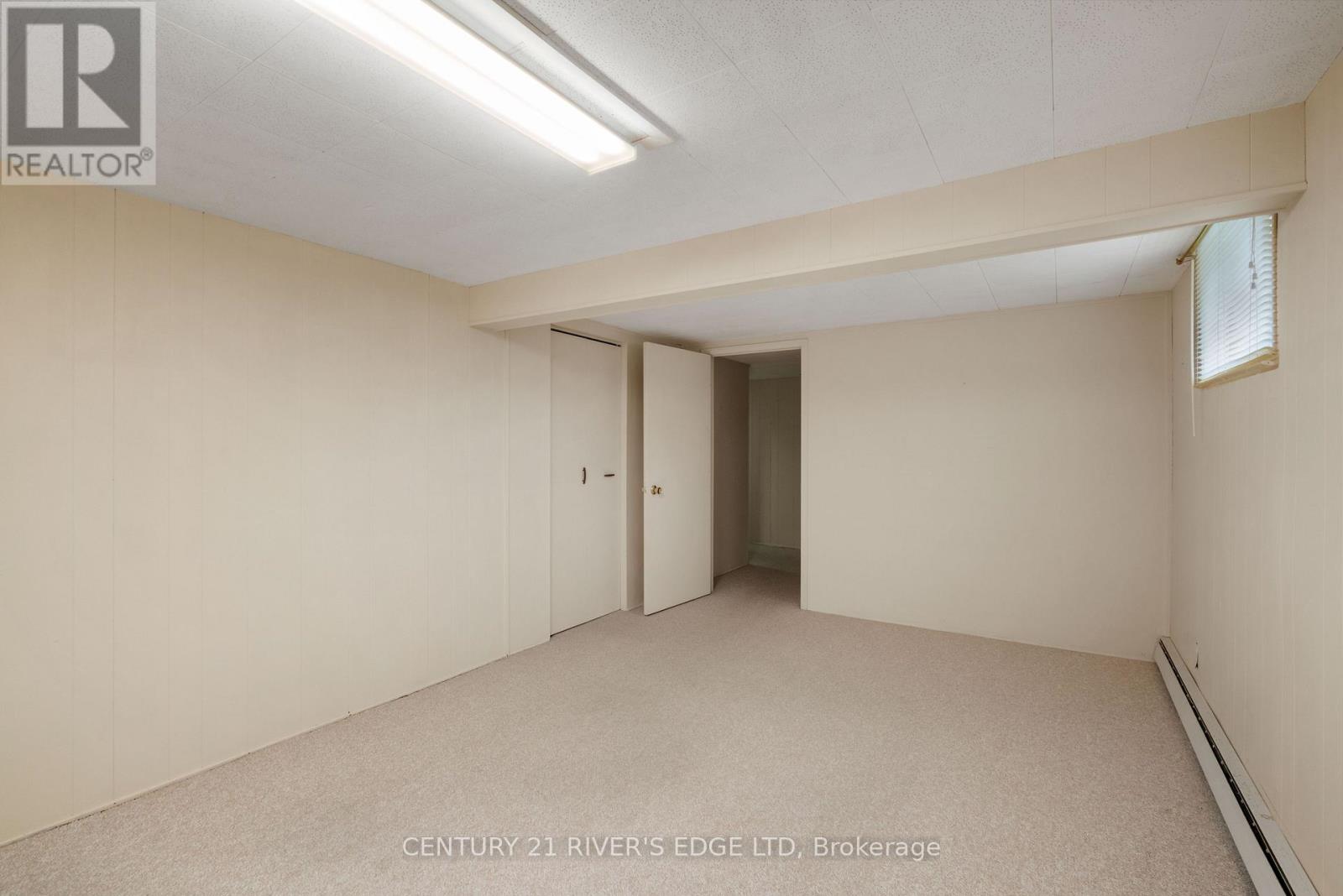 1 HARDY CRESCENT - 32