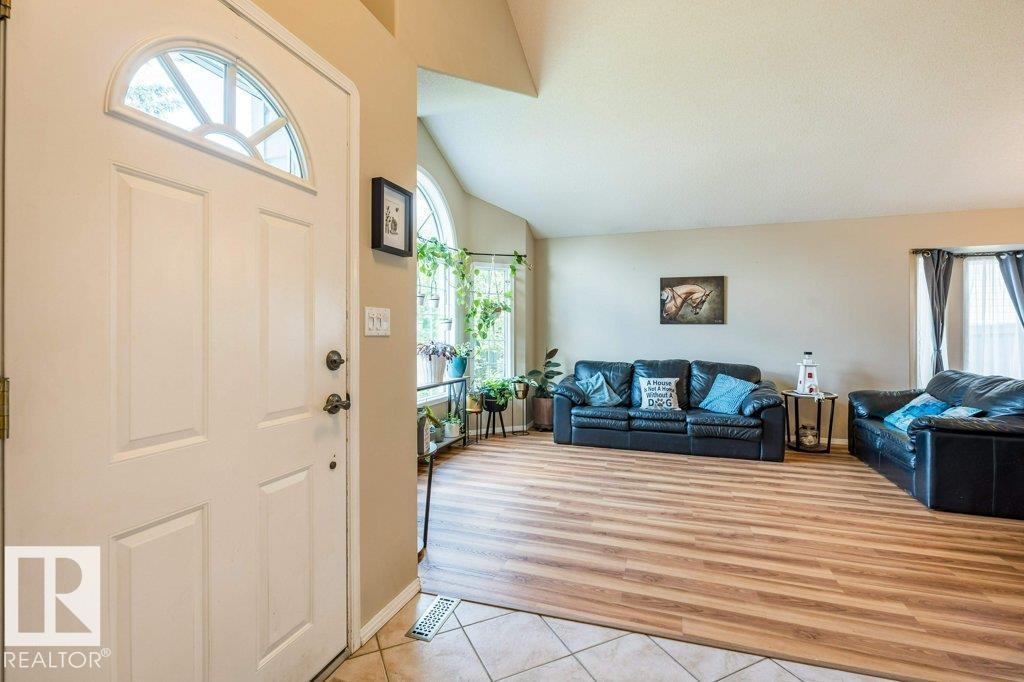 4705 43 ST, Glenbrae Meadows, Beaumont photo 4