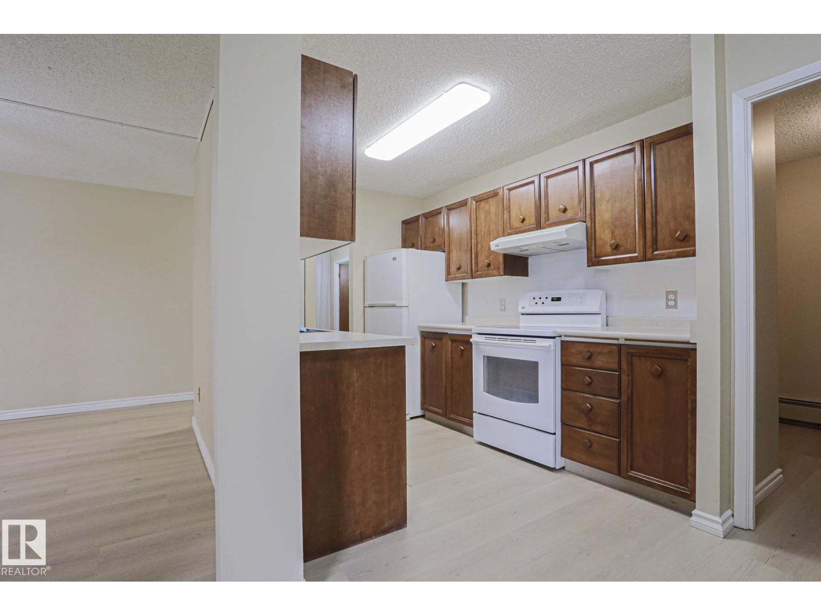 #102 8220 JASPER AV NW - Image 7