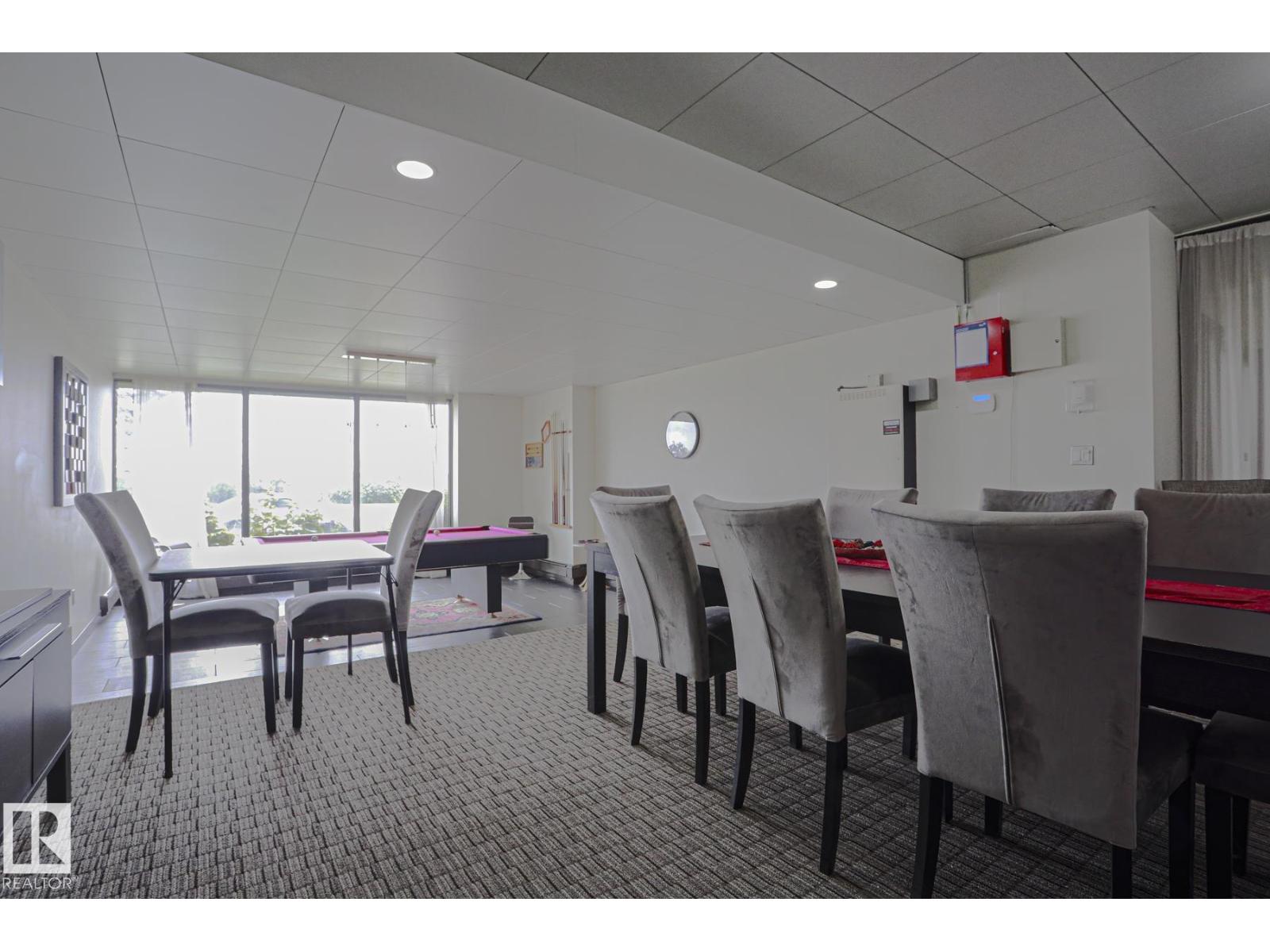 #102 8220 JASPER AV NW - 34