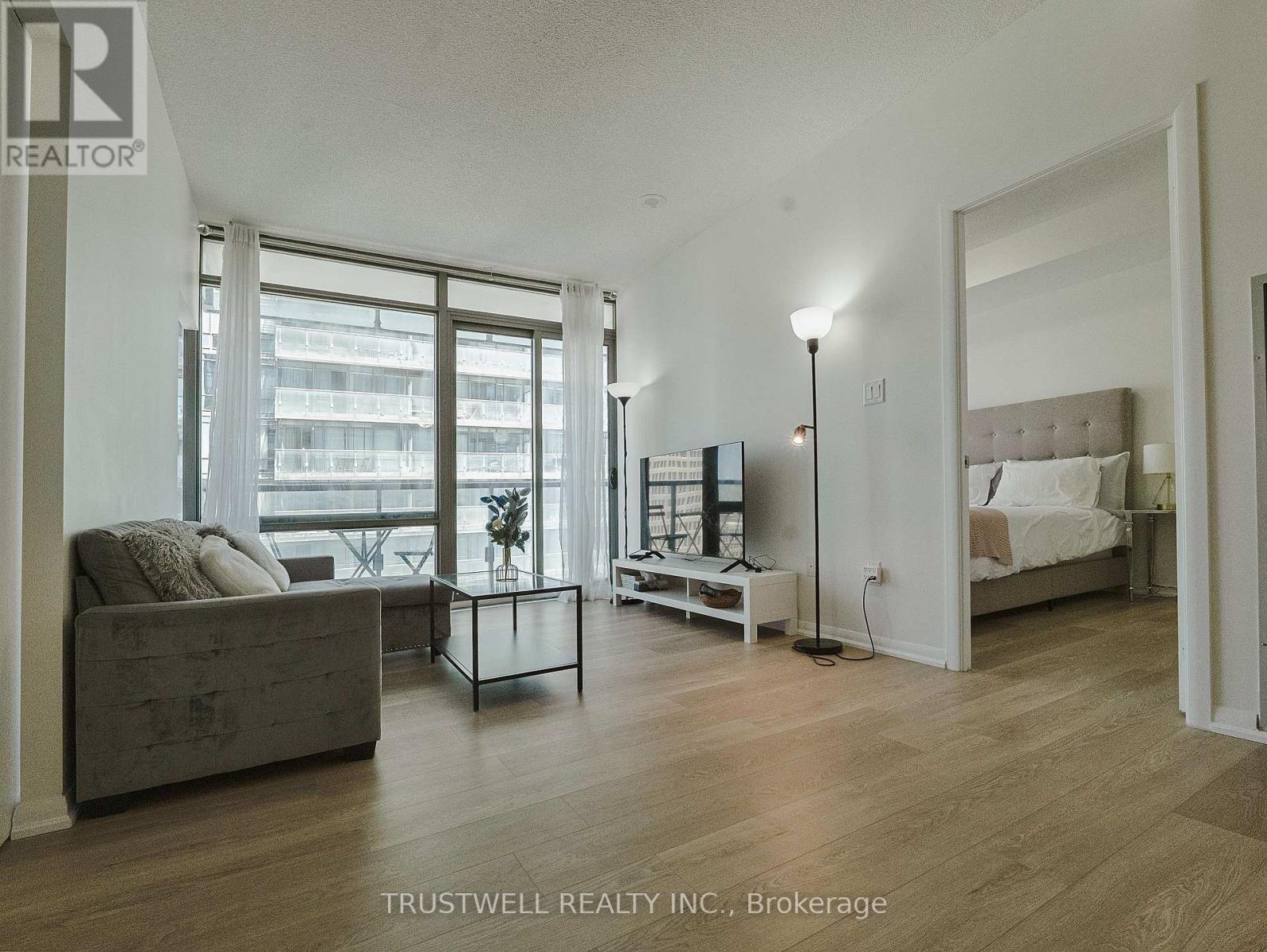#2601 38 GRENVILLE STREET - 3