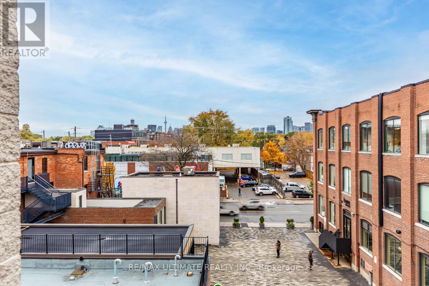 Photo of 996 Queen Street