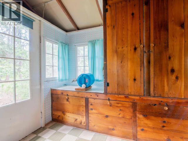 1402 TAGISH ROAD - Image 8