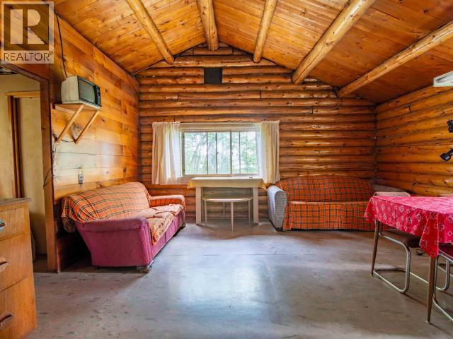 1402 TAGISH ROAD - 12
