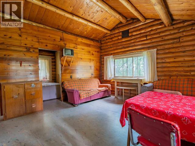 1402 TAGISH ROAD - 13