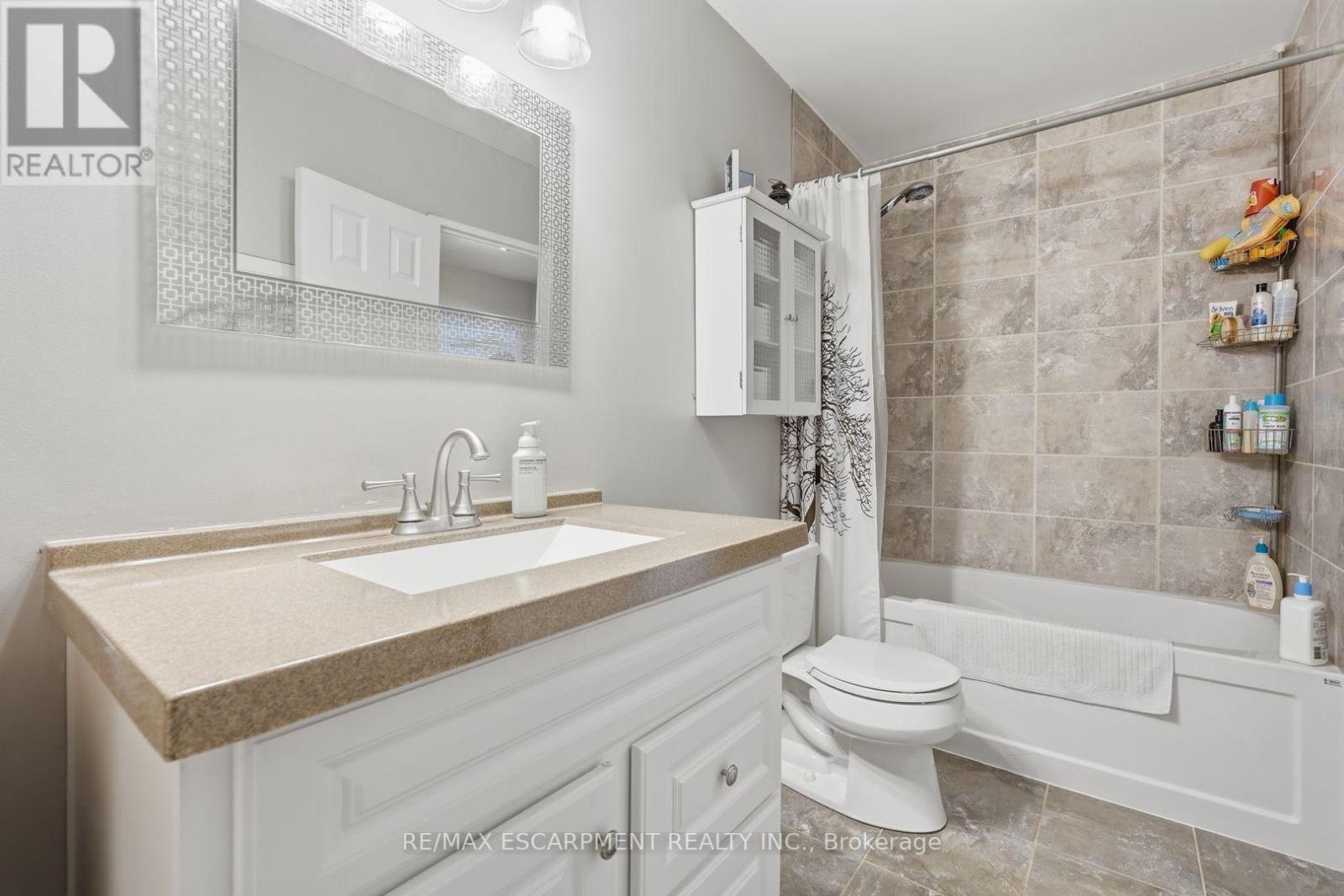 #6 469 CLARIDGE ROAD - 25
