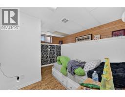 8008 36 Avenue NW - photo 27