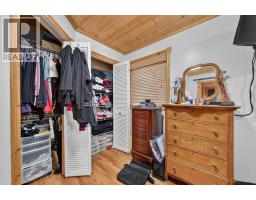 8008 36 Avenue NW - photo 20