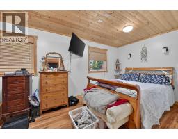 8008 36 Avenue NW - photo 19