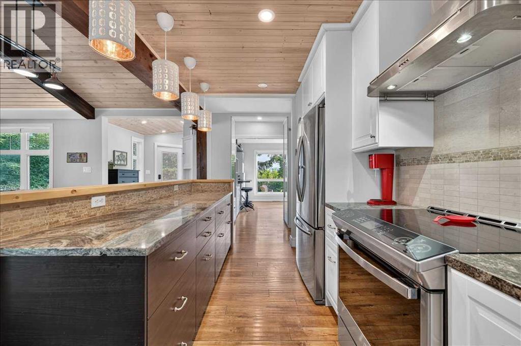 9011 33 Avenue NW - Image 18