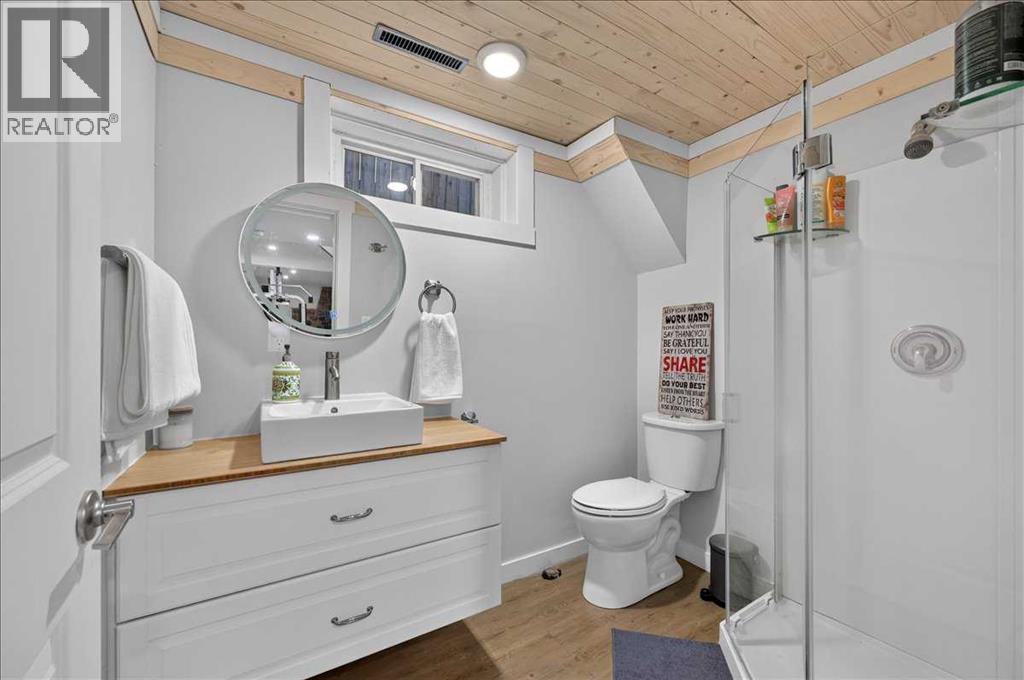 9011 33 Avenue NW - Image 33