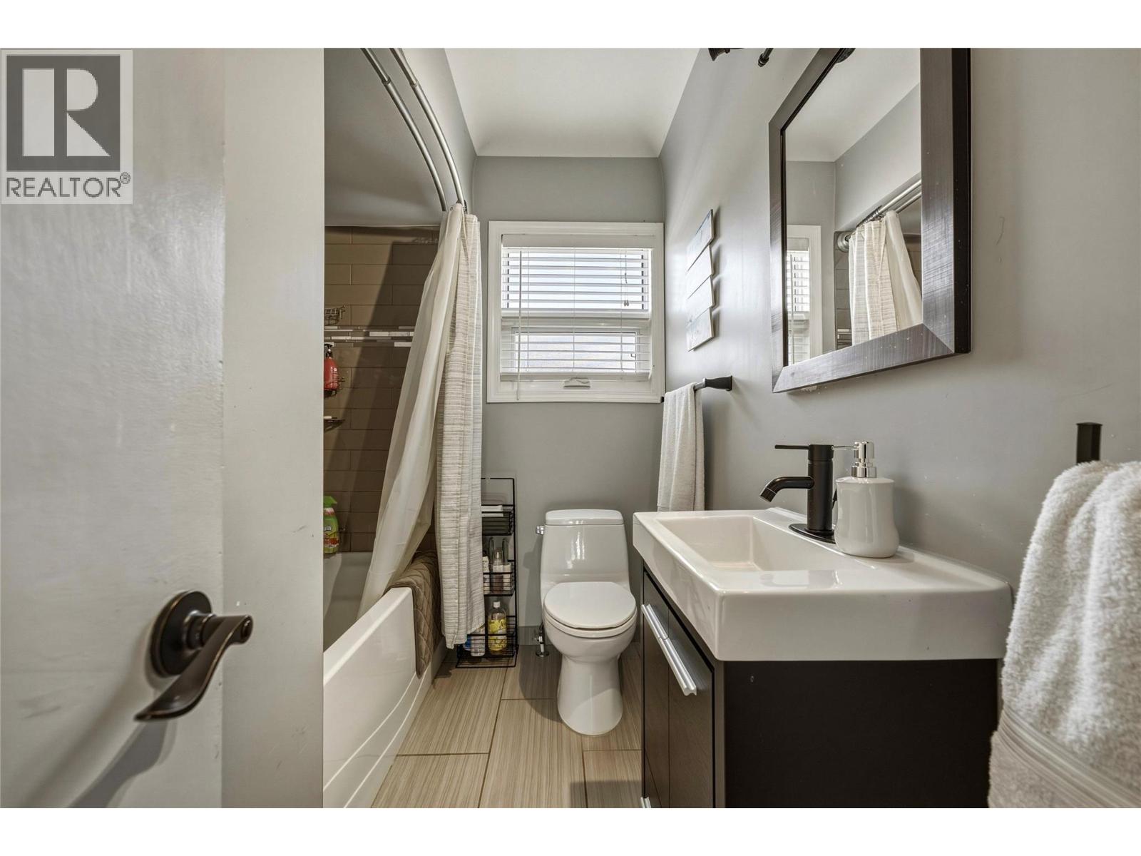 1701 34 Street - Image 18