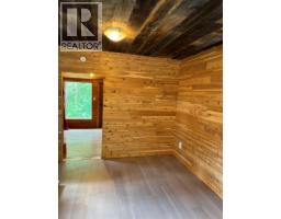 9052 6 Highway, Edgewood, BC V0G1J0 Photo 11