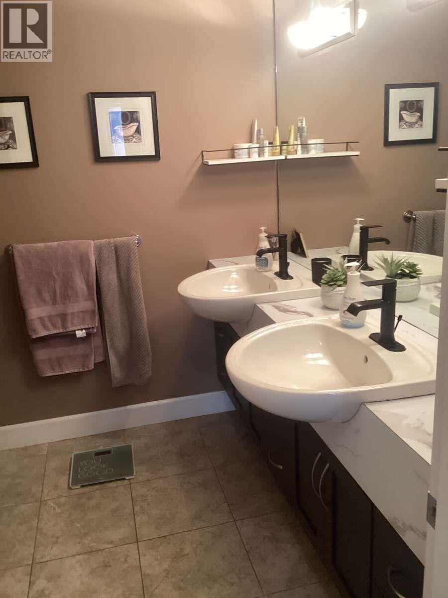 801 1947 Underhill Street, Kelowna