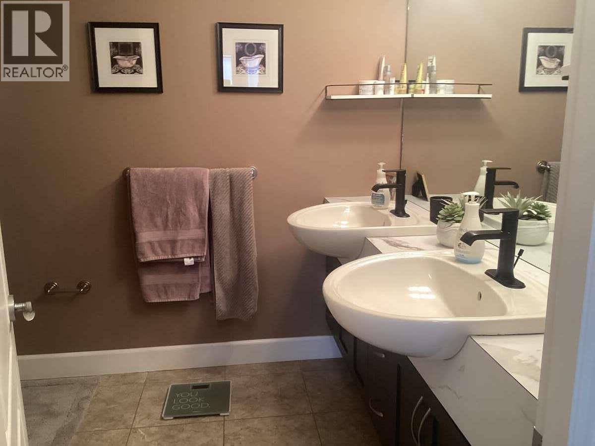 801 1947 Underhill Street, Kelowna
