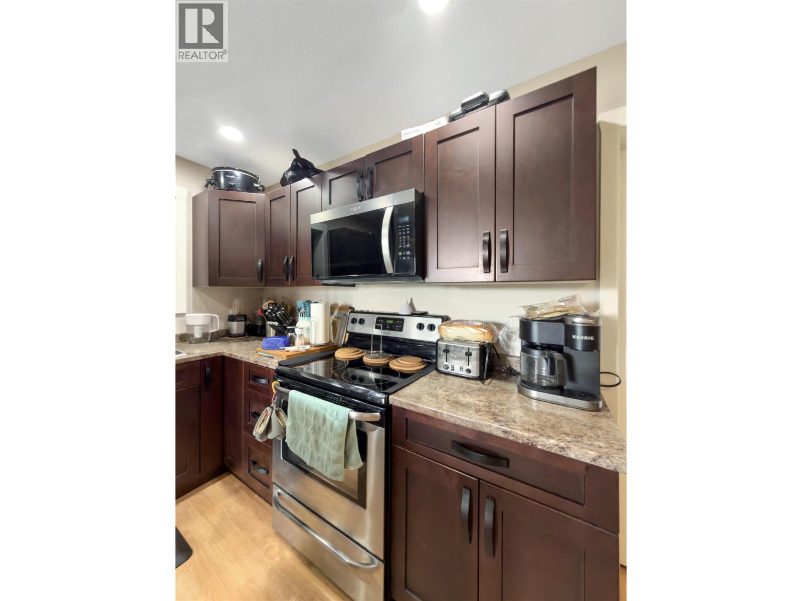 310 FOSTER WAY - 33
