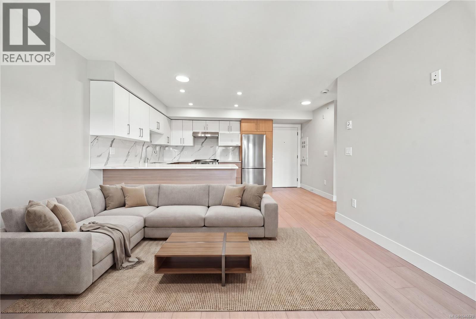 #302 171 Jensen Ave W - 2