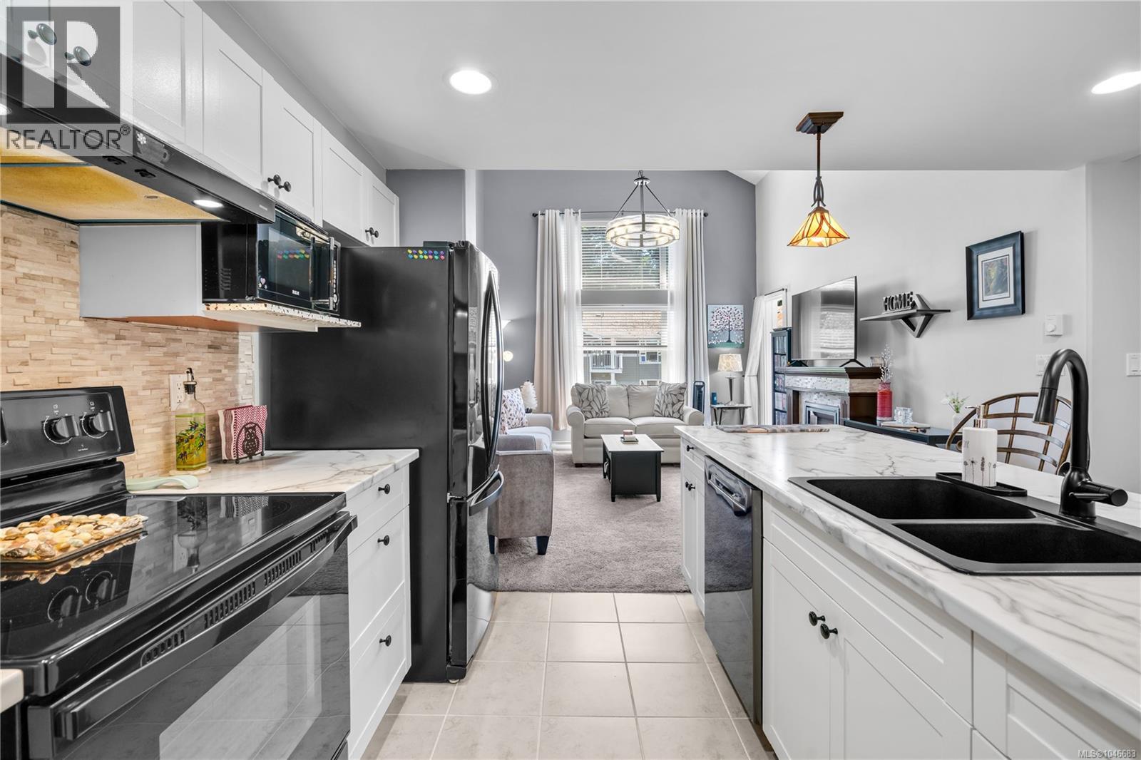 #405 2823 Jacklin Rd - 16