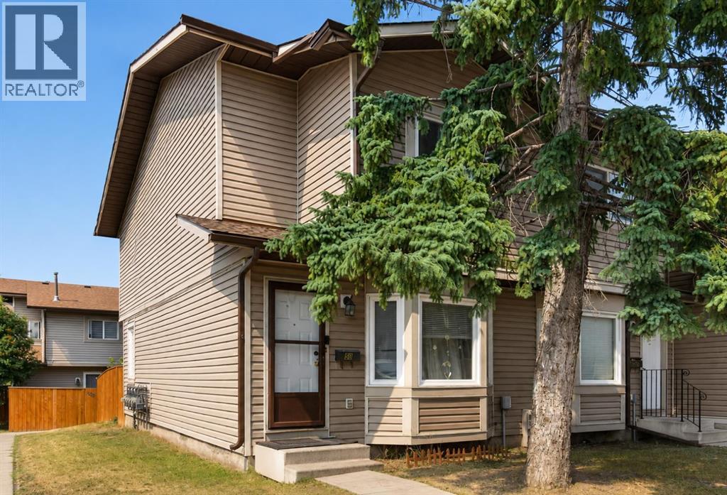 50 Falshire Terrace NE - 28