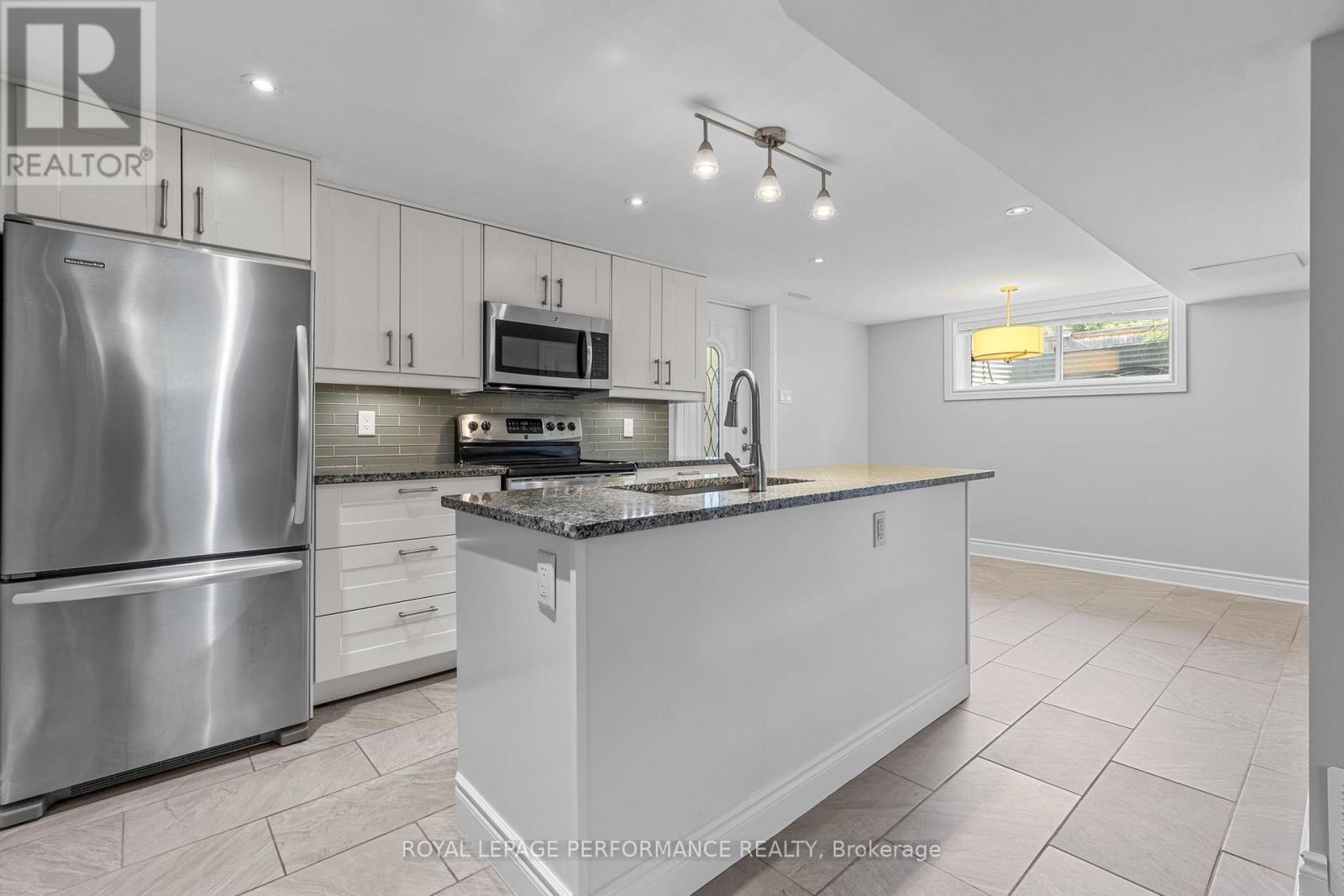 3B Birchwood Drive