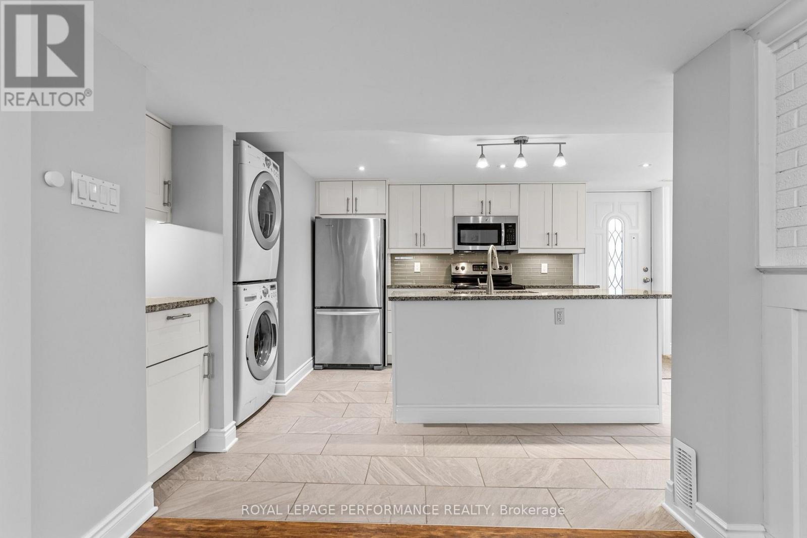 3B Birchwood Drive