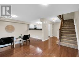 137 Corinth Private, Ottawa, ON K2E0A8 Photo 11