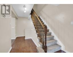 137 Corinth Private, Ottawa, ON K2E0A8 Photo 17