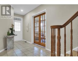 Bathroom - 12 Mattawa Crescent, Ottawa, ON K2M2J4 Photo 9